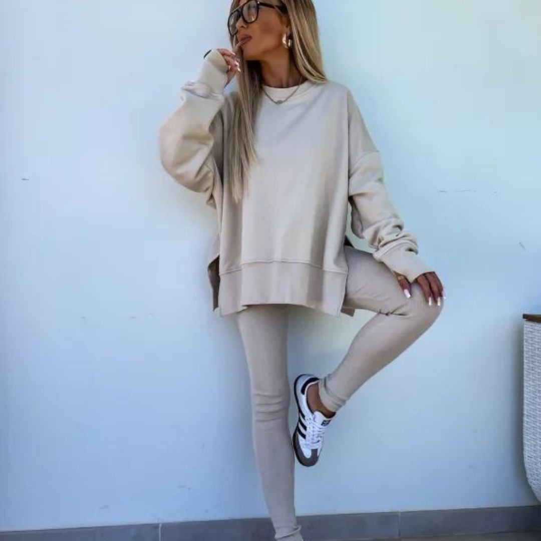 Kényelmes oversize pulóver és leggings szett