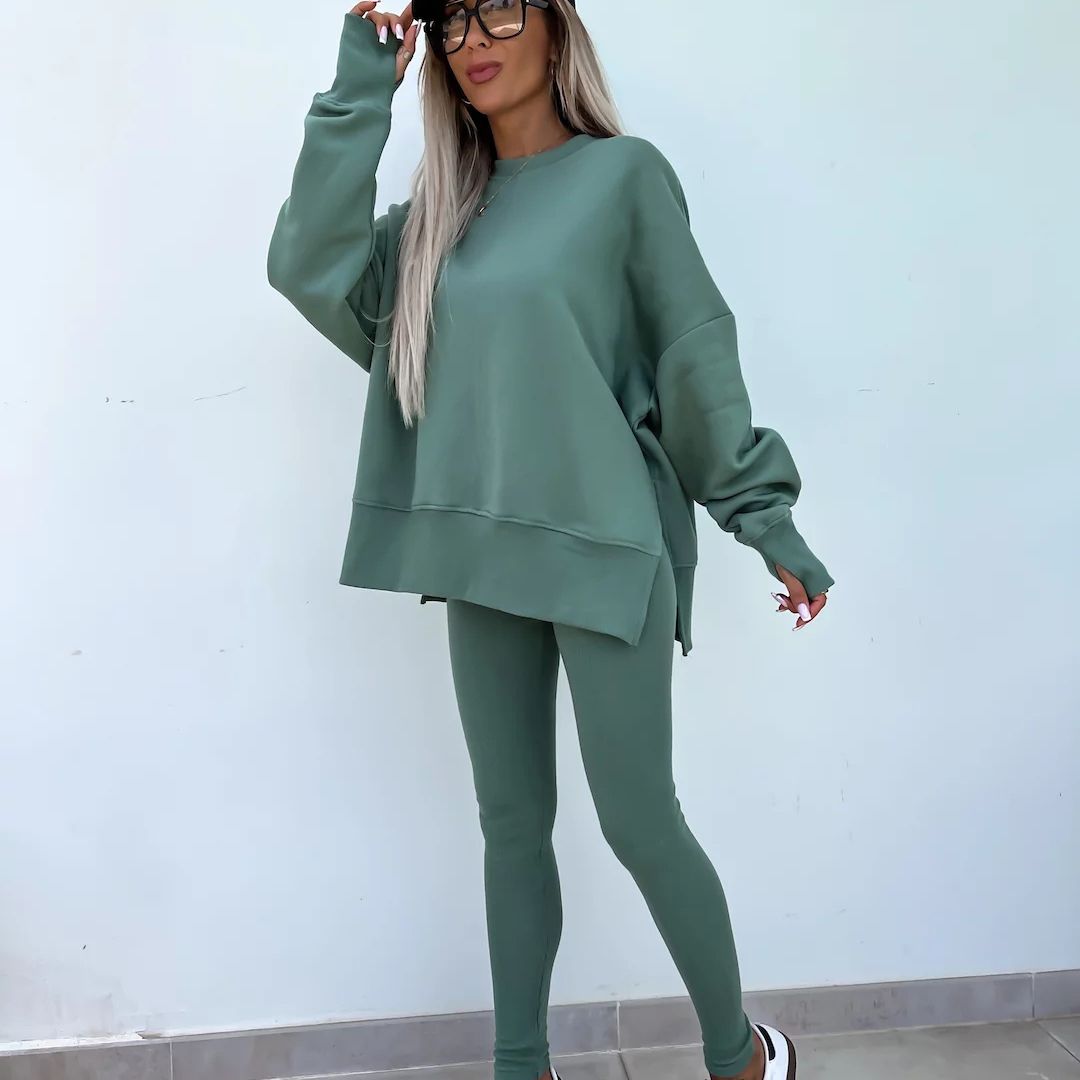 Kényelmes oversize pulóver és leggings szett